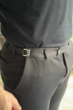 Calça Levon Signature com Ajuste - Preta